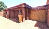 4 Bedroom 1 Bathroom House for Sale for sale in Lenasia