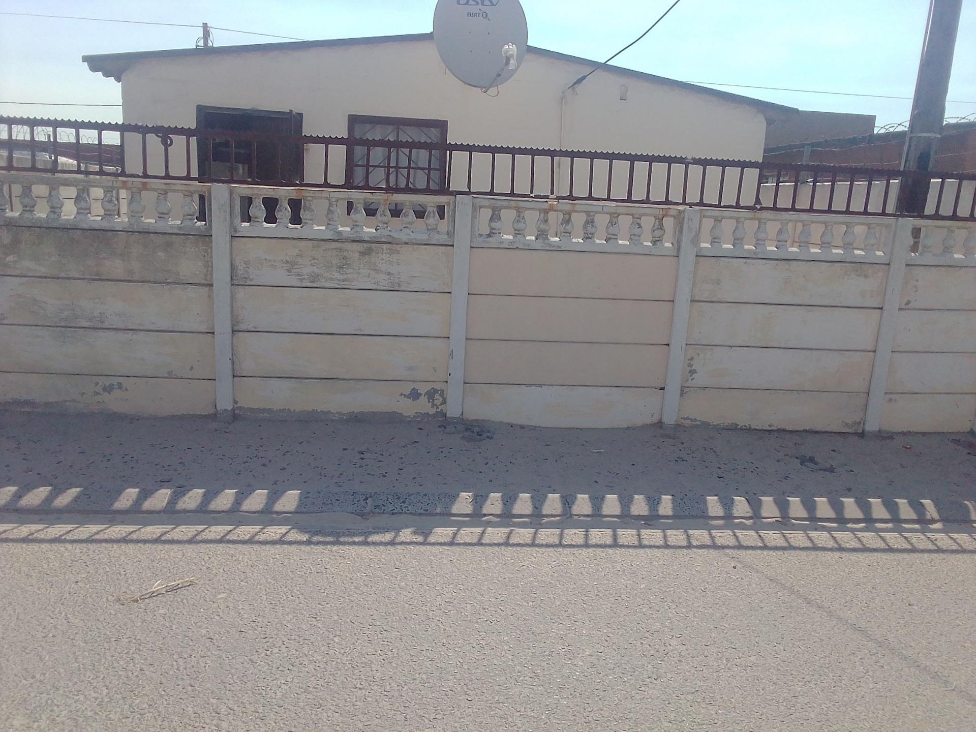 Front View of property in Mfuleni