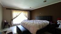 Main Bedroom - 23 square meters of property in Strydompark