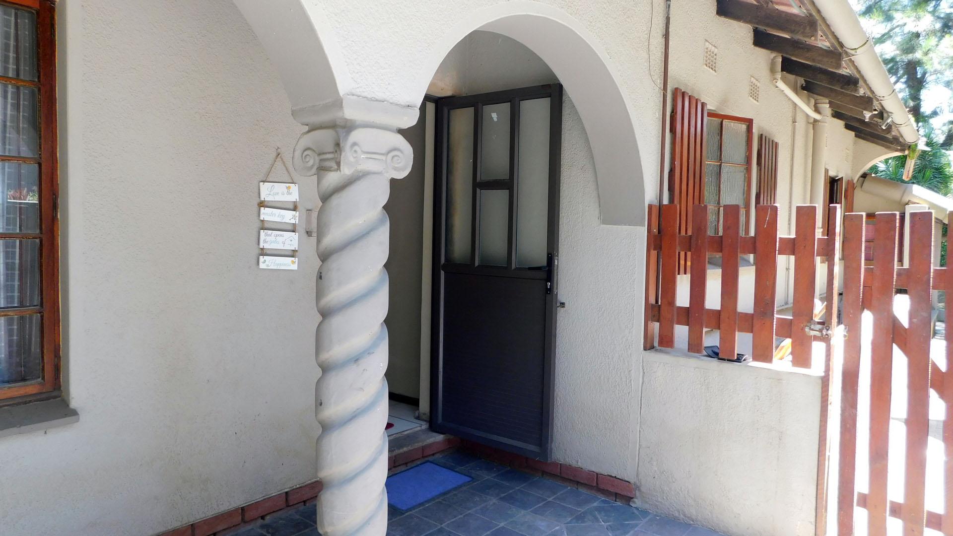 Front View of property in Amanzimtoti 