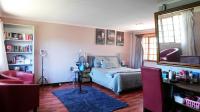 Main Bedroom - 28 square meters of property in Amanzimtoti 