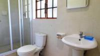 Main Bathroom - 4 square meters of property in Lincoln Meade