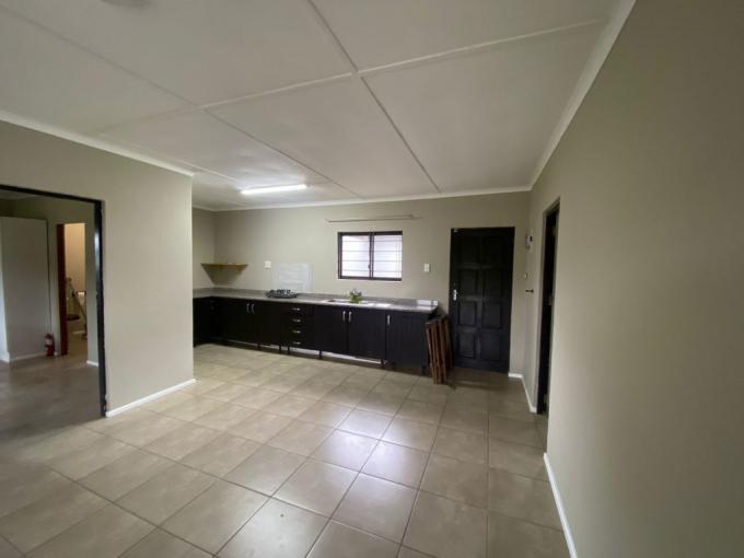 2 Bedroom Apartment to Rent in Crestholme - Property to rent - MR609554