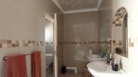 Main Bathroom - 13 square meters of property in Quellerina