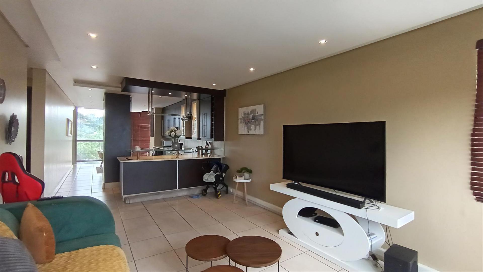 Lounges - 26 square meters of property in Bedfordview