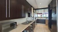 Kitchen - 21 square meters of property in Bedfordview