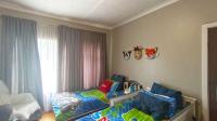 Bed Room 2 - 16 square meters of property in Anzac