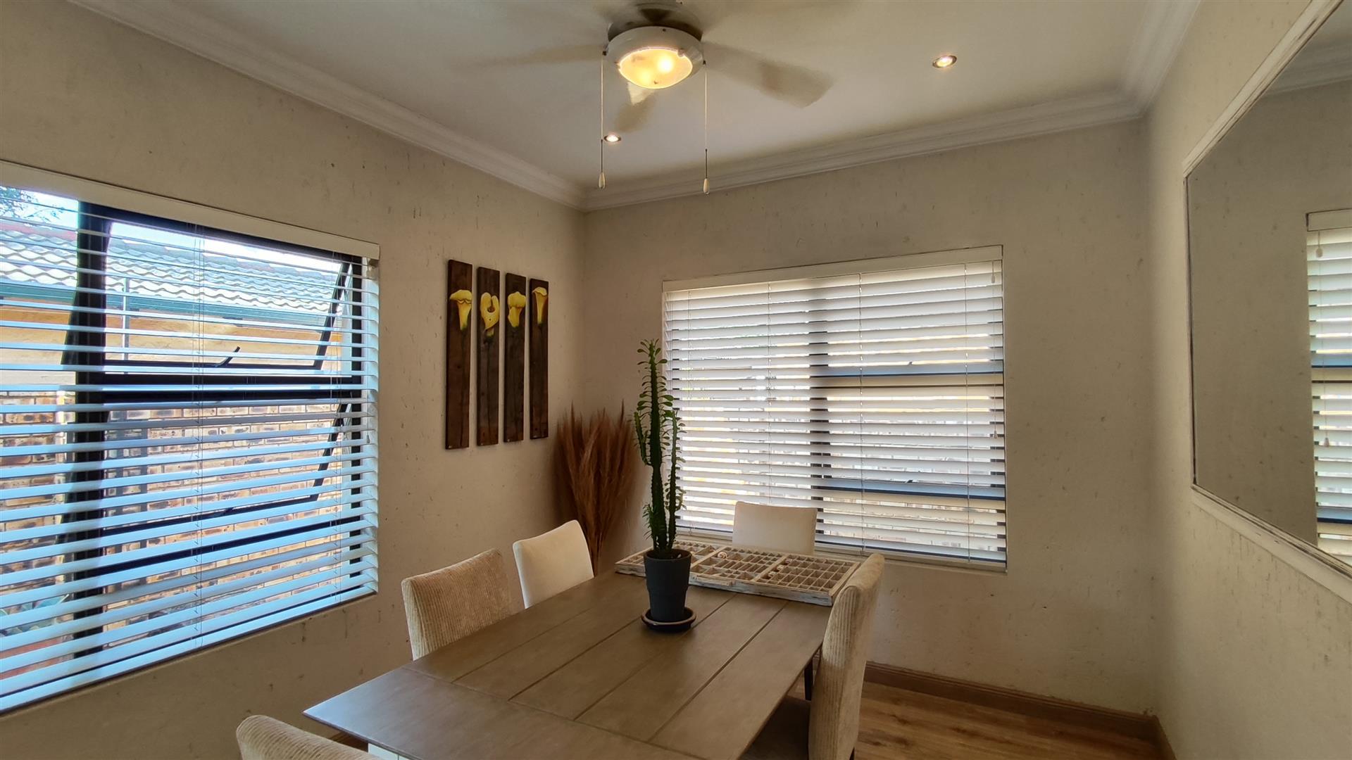 Dining Room - 8 square meters of property in New Redruth