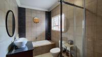 Main Bathroom - 7 square meters of property in New Redruth