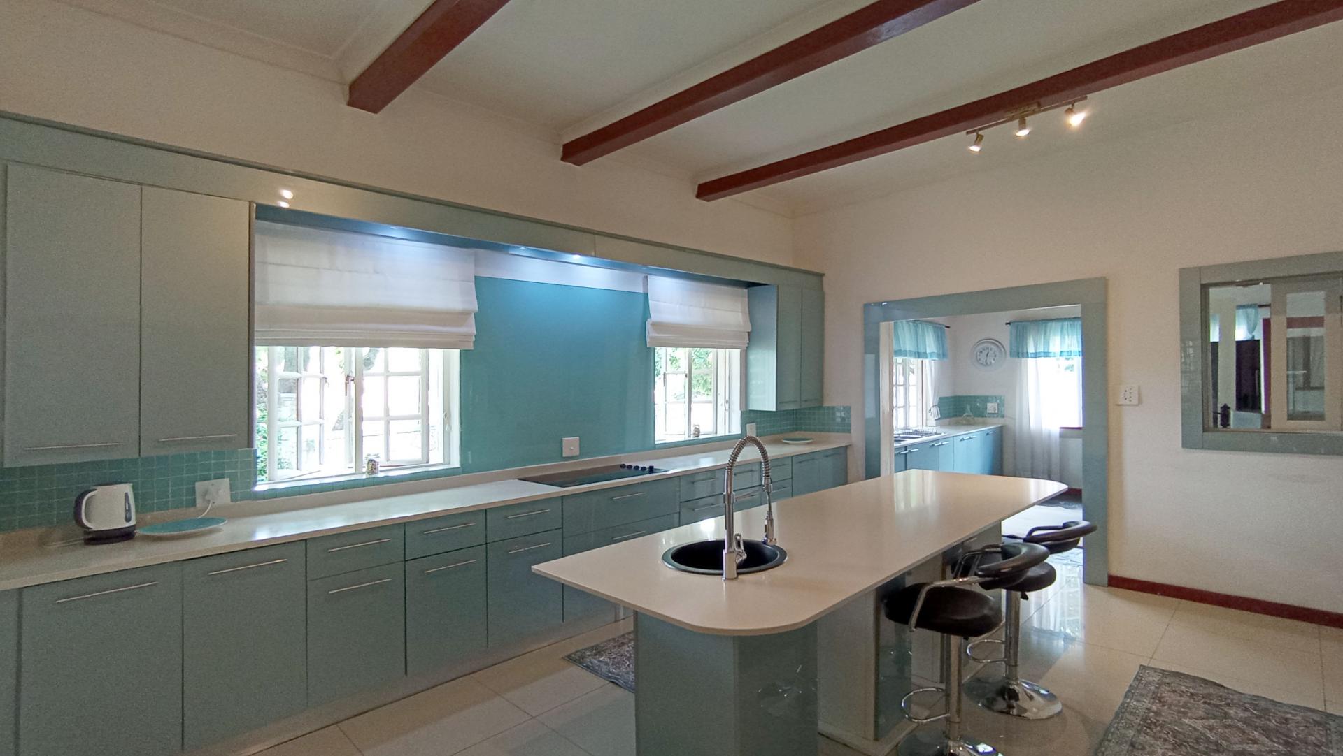 Kitchen - 41 square meters of property in Greenside East