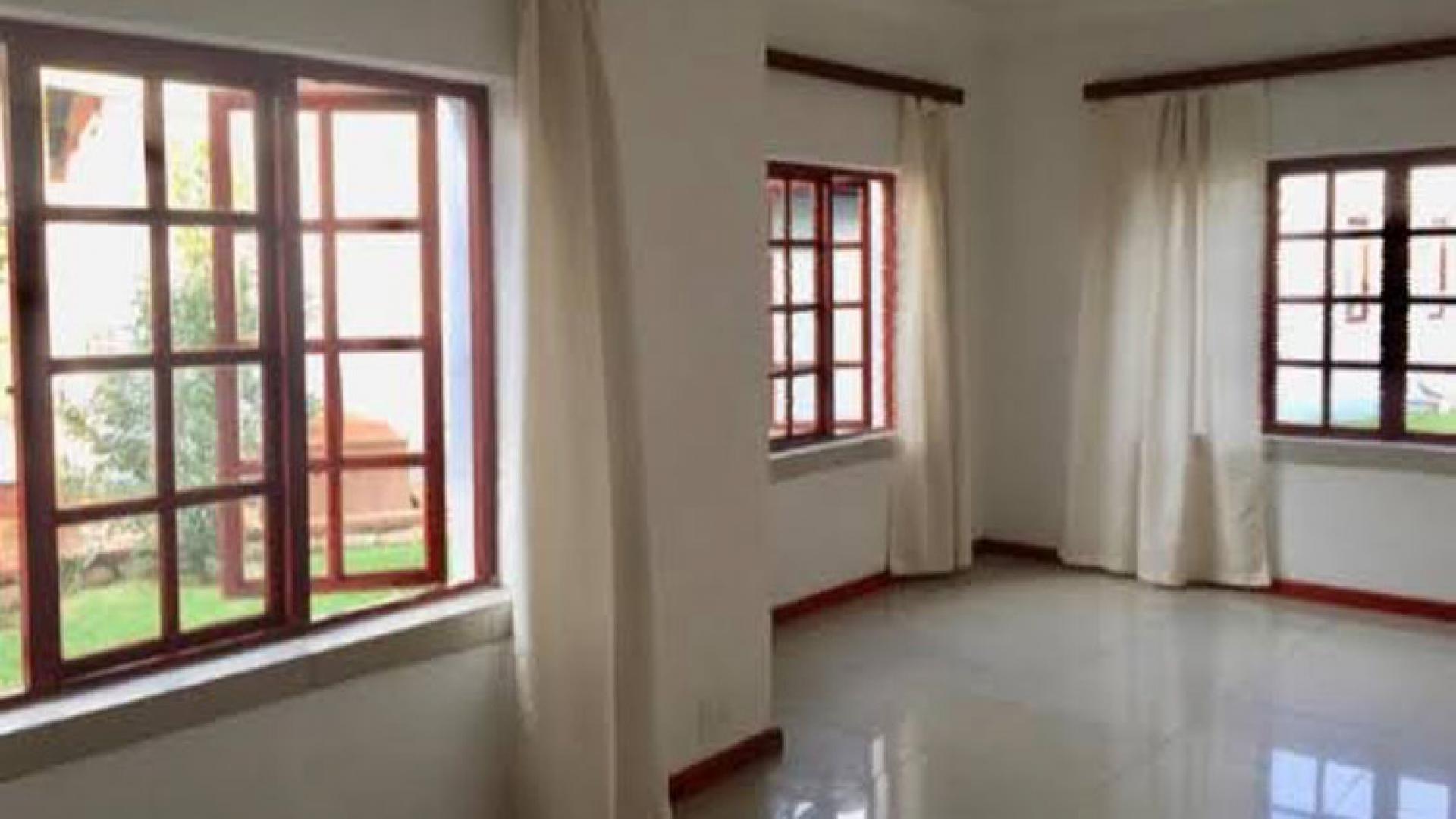 Lounges - 63 square meters of property in Greenside East