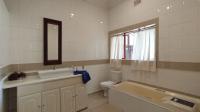 Bathroom 3+ - 12 square meters of property in Greenside East