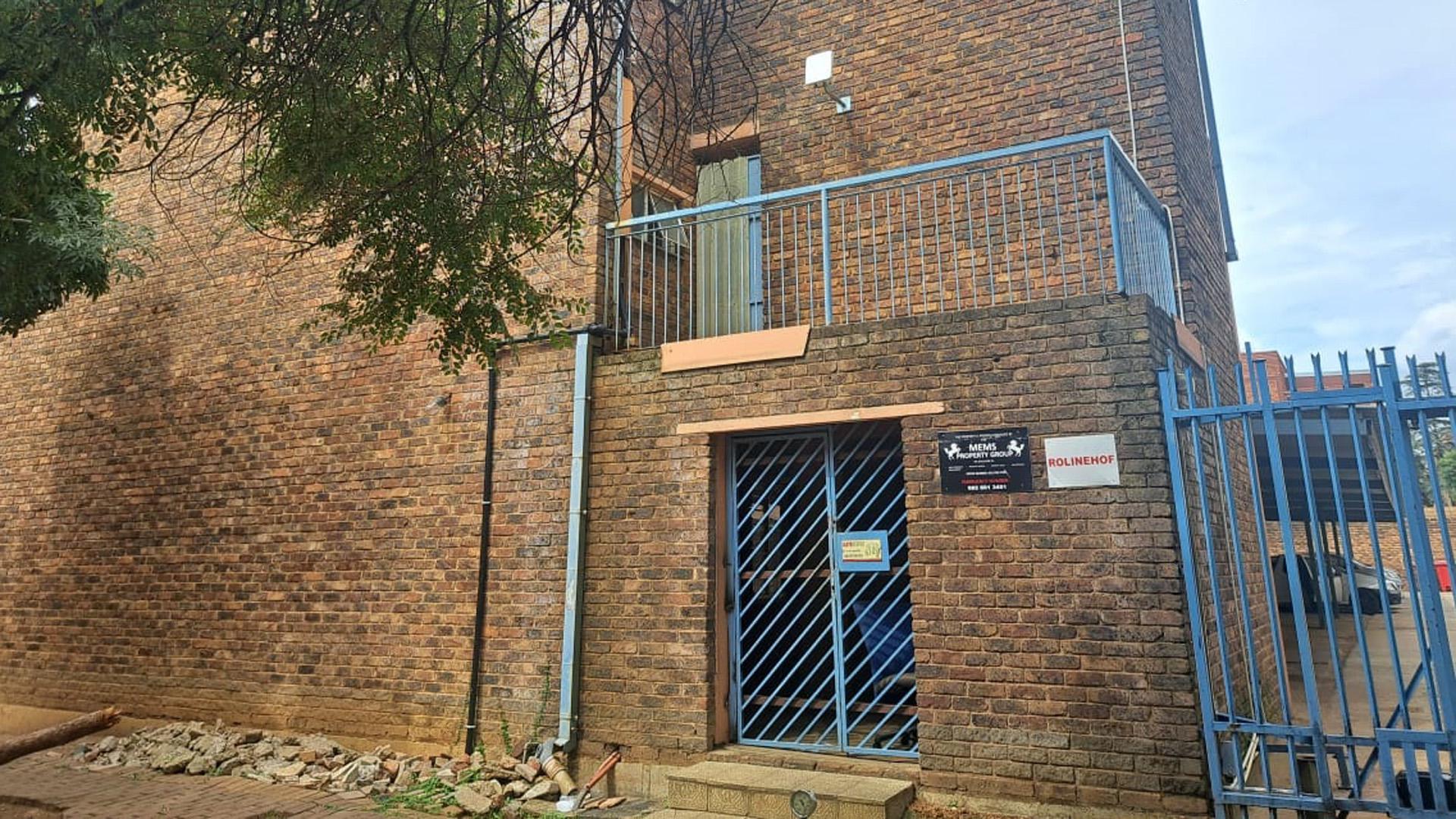Front View of property in Sunnyside