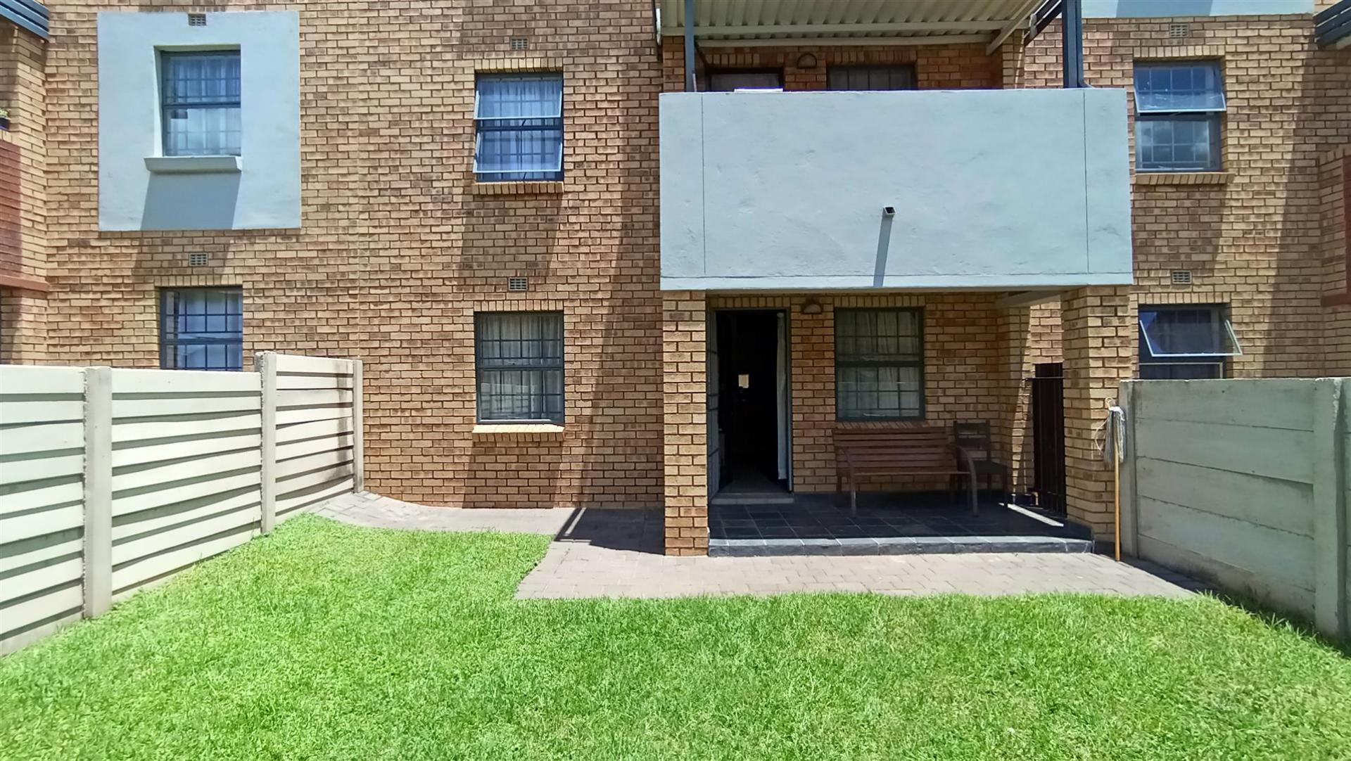 Backyard of property in Montana Tuine