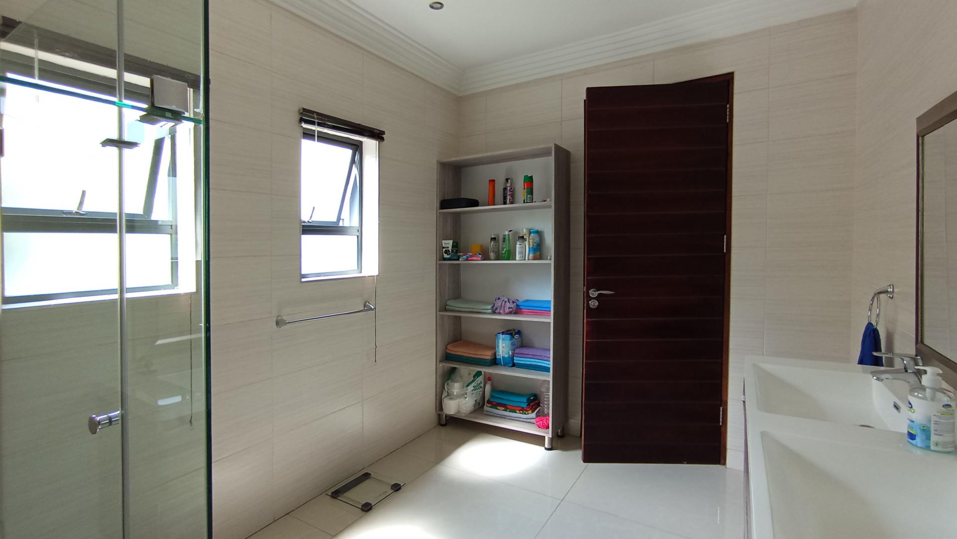 Main Bathroom - 14 square meters of property in Copperleaf Golf and Country Estate