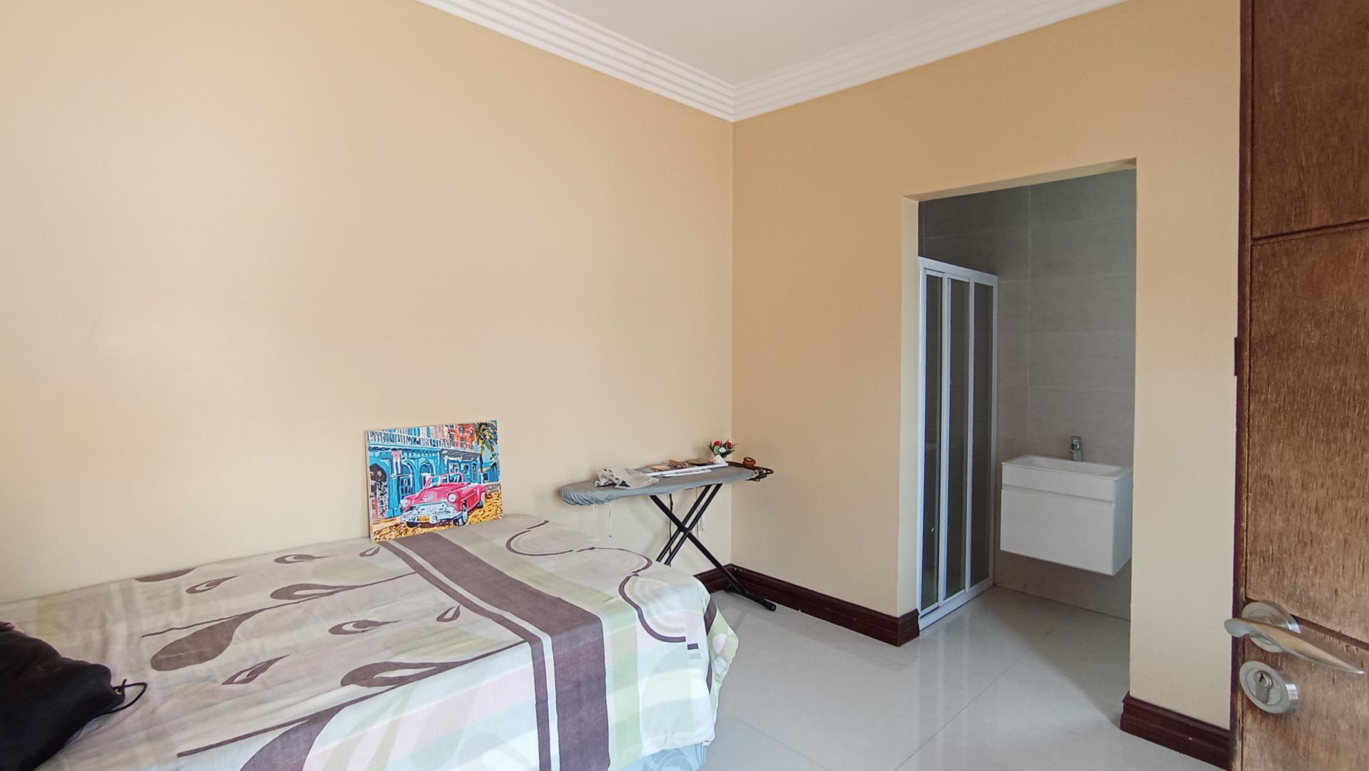 Staff Room - 11 square meters of property in Copperleaf Golf and Country Estate