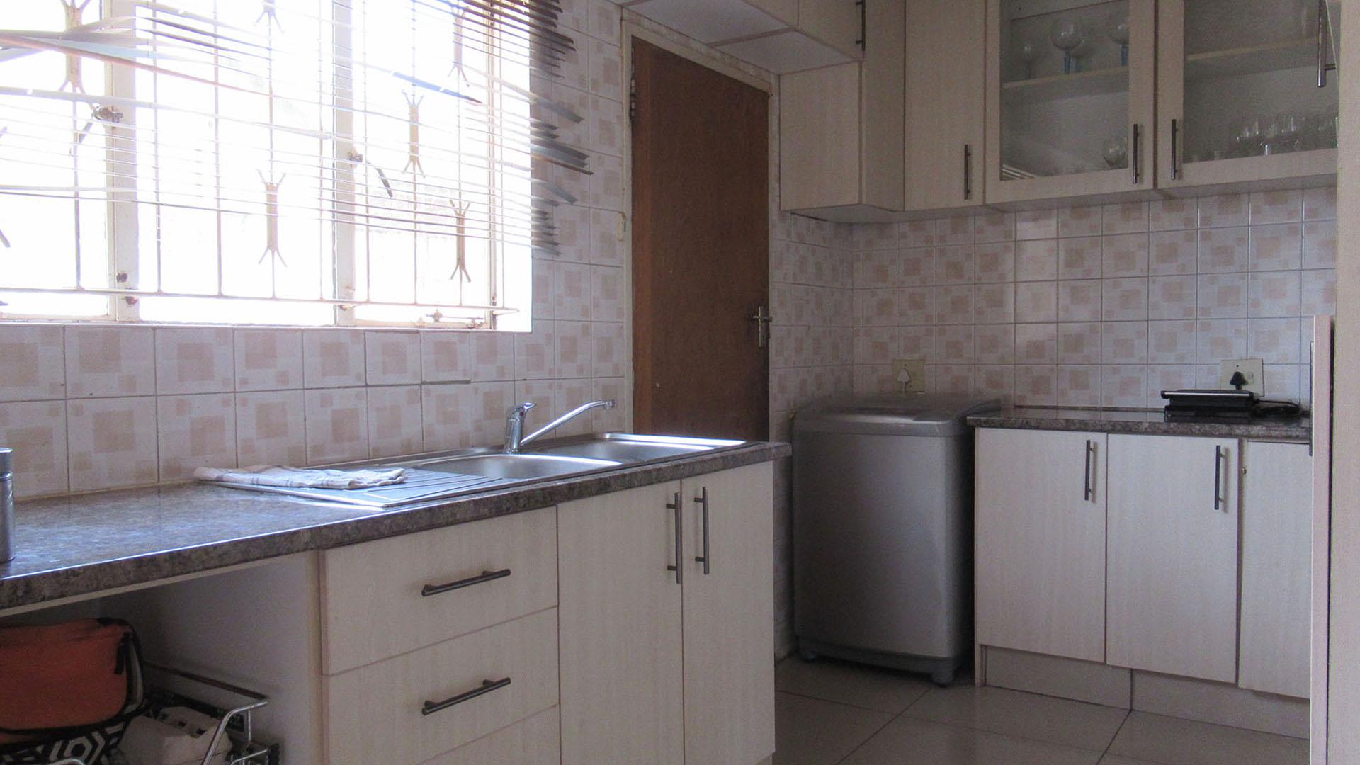Kitchen - 9 square meters of property in Ennerdale