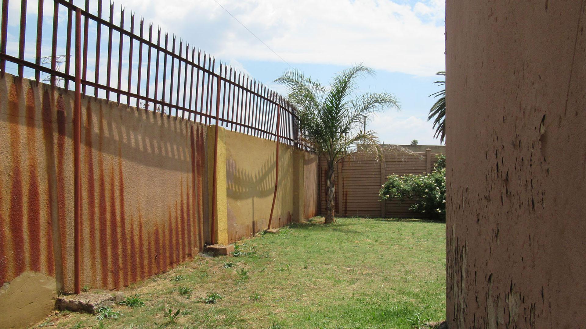Backyard of property in Ennerdale
