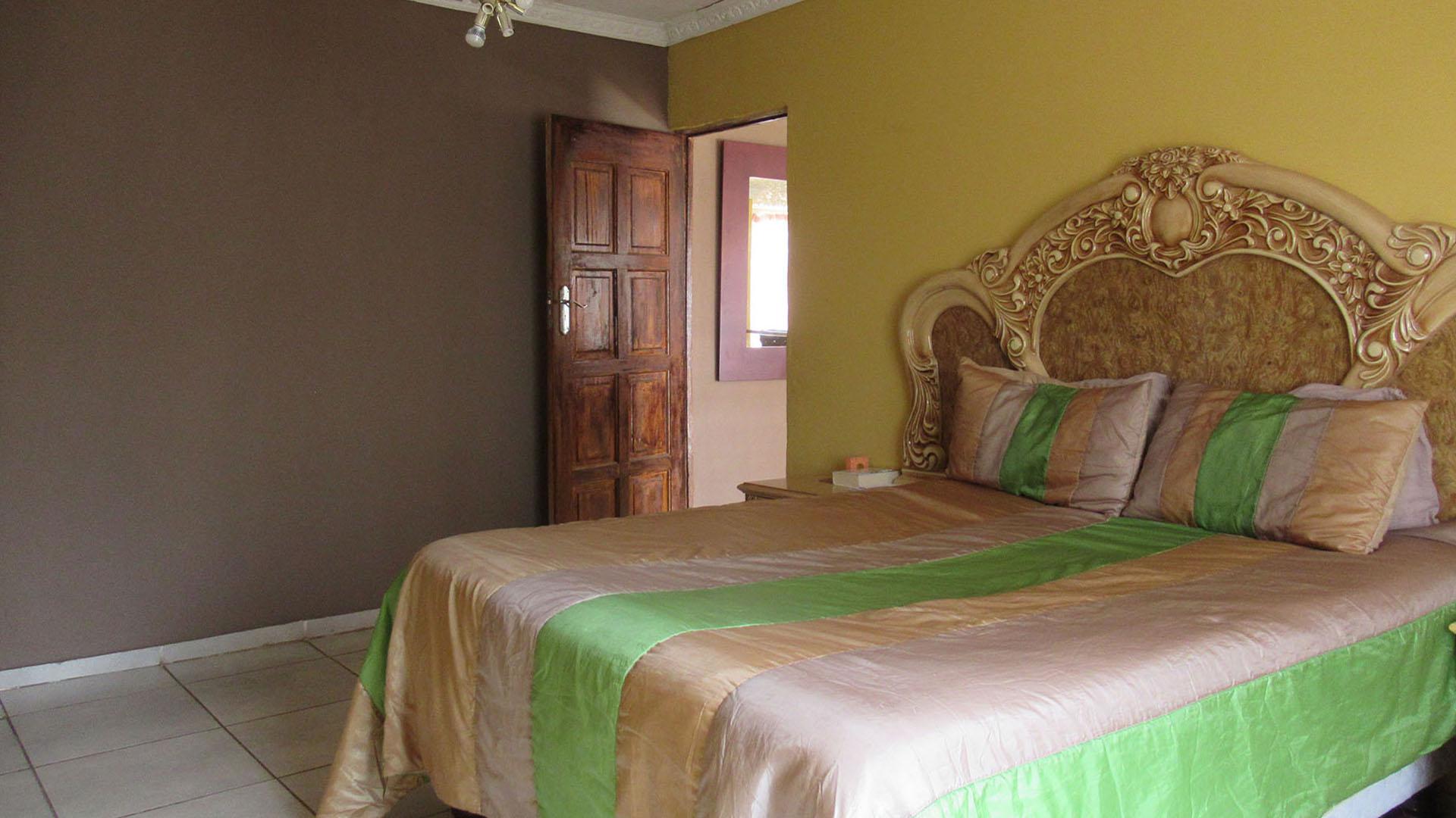 Main Bedroom - 42 square meters of property in Ennerdale