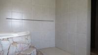 Main Bathroom - 14 square meters of property in Ennerdale