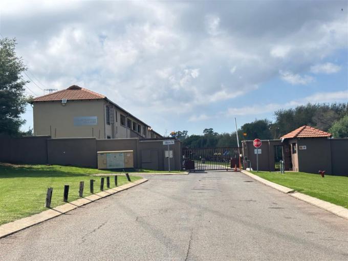Standard Bank SIE Sale In Execution Sectional Title for Sale in Roodepoort West - MR609715