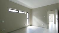 Bed Room 2 - 15 square meters of property in Petervale