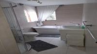Bathroom 1 of property in Riversdale WC