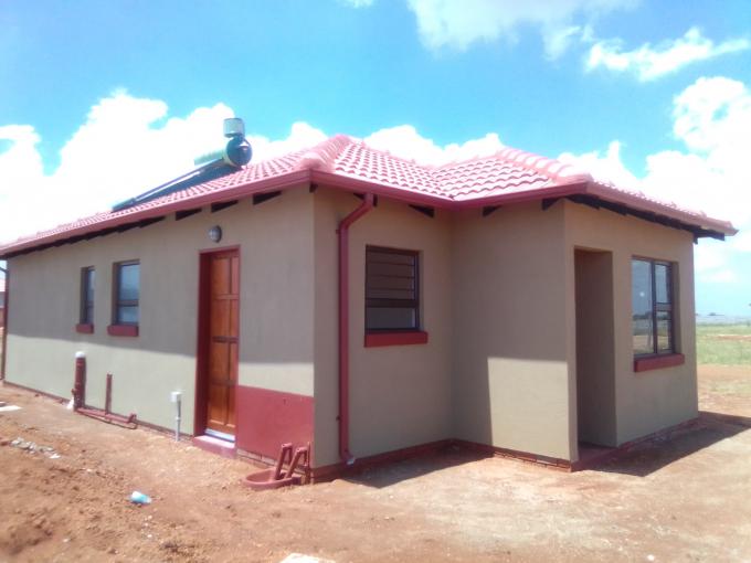 2 Bedroom House for Sale For Sale in Soshanguve East - MR609874