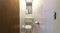 Bathroom 1 - 7 square meters of property in Paarl