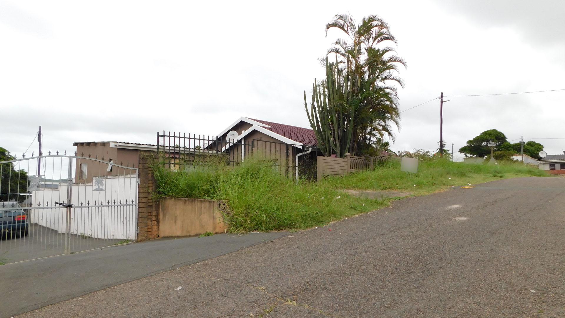 Front View of property in Austerville