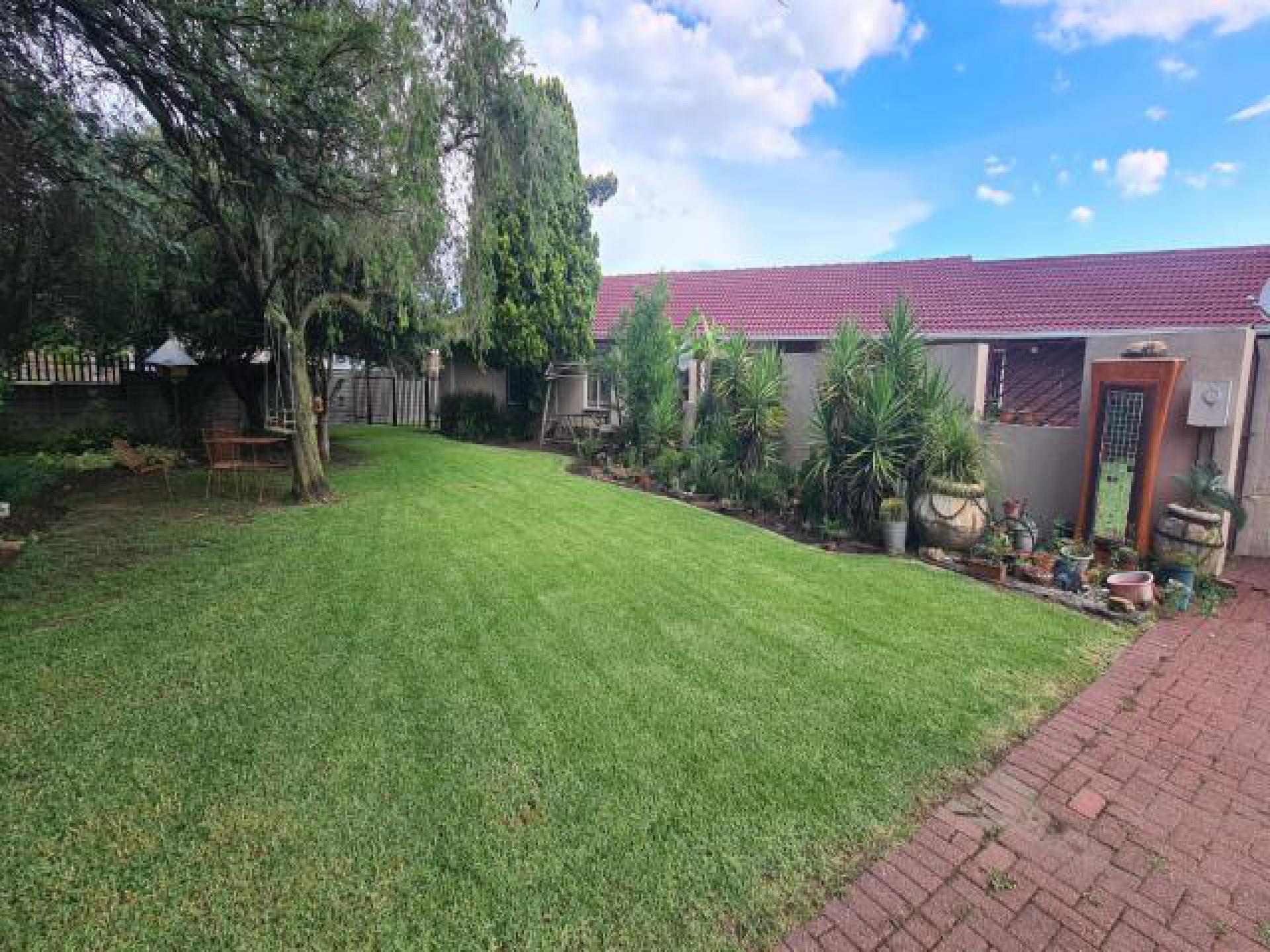 Front View of property in Secunda