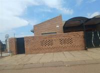 Front View of property in Alberton