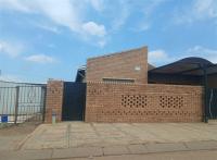 Front View of property in Alberton