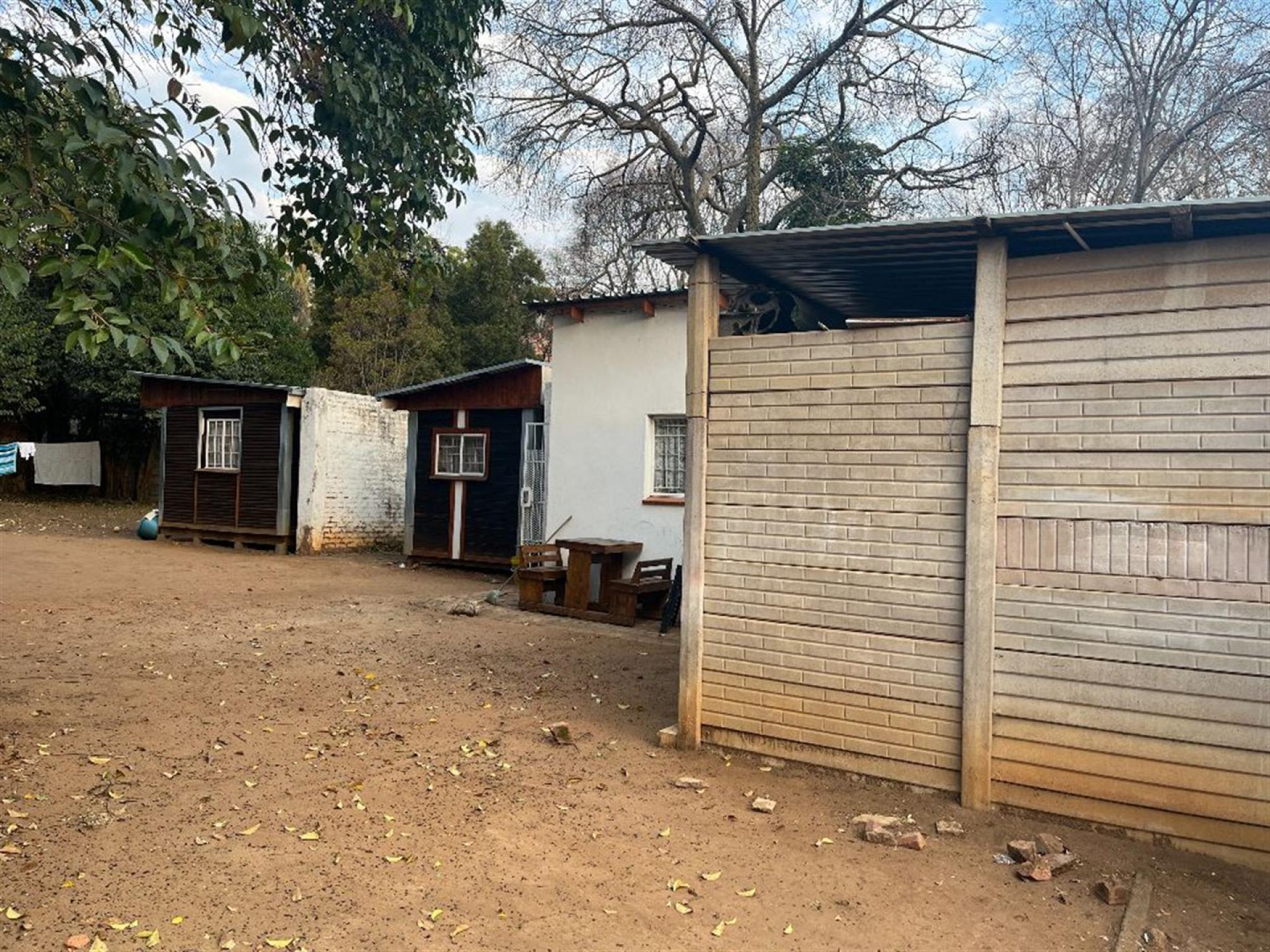 Front View of property in Sunnyside