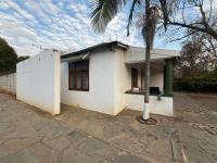 Front View of property in Sunnyside