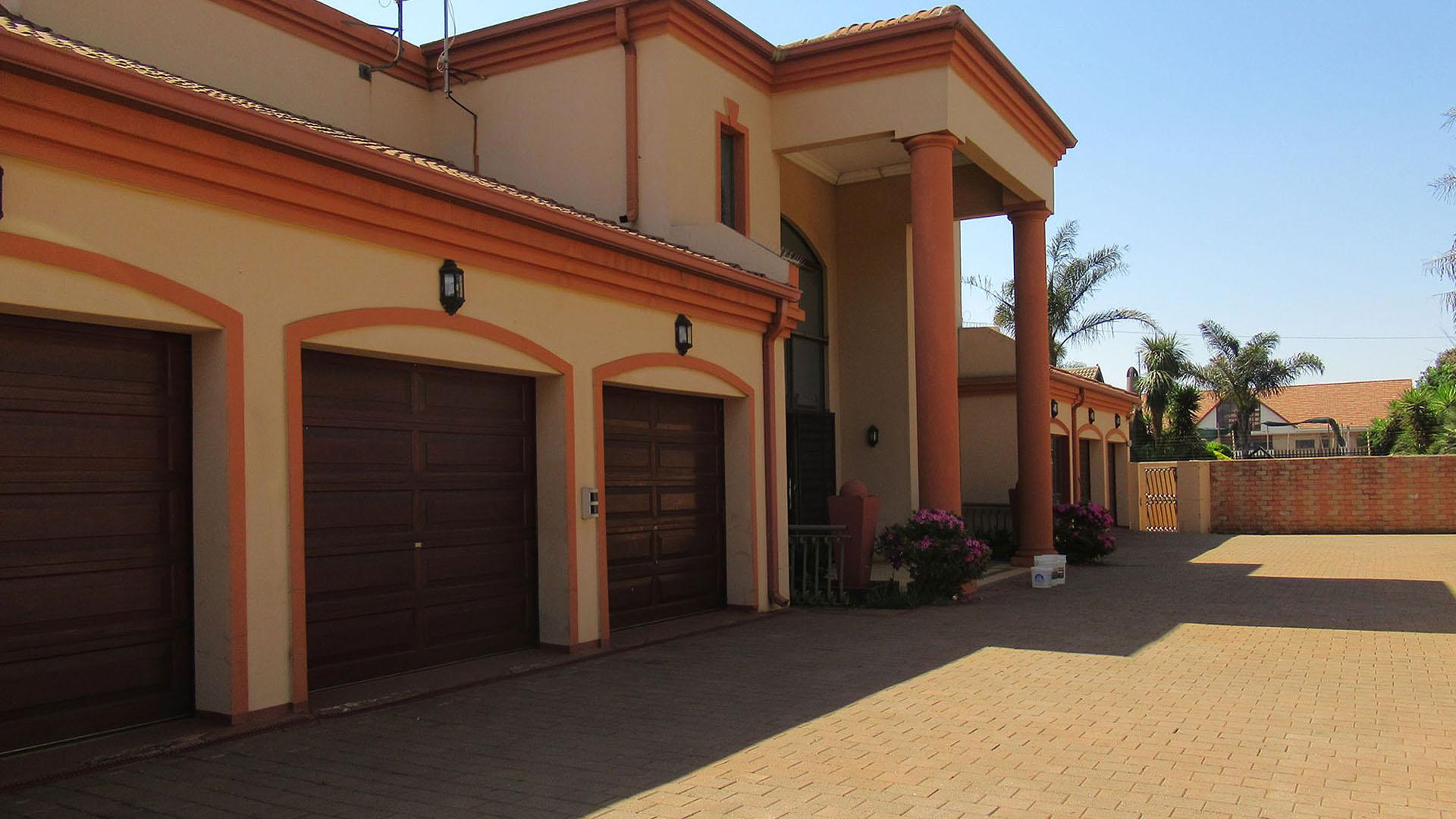 Front View of property in Lenasia