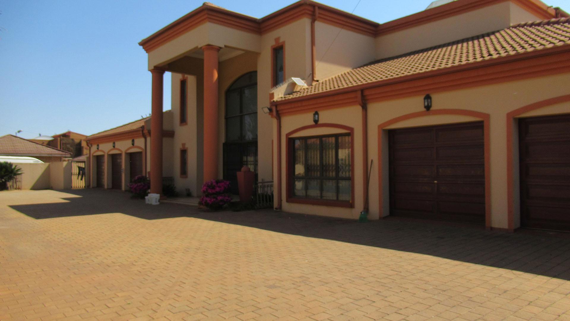 Front View of property in Lenasia