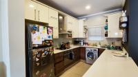 Kitchen - 10 square meters of property in Bedfordview