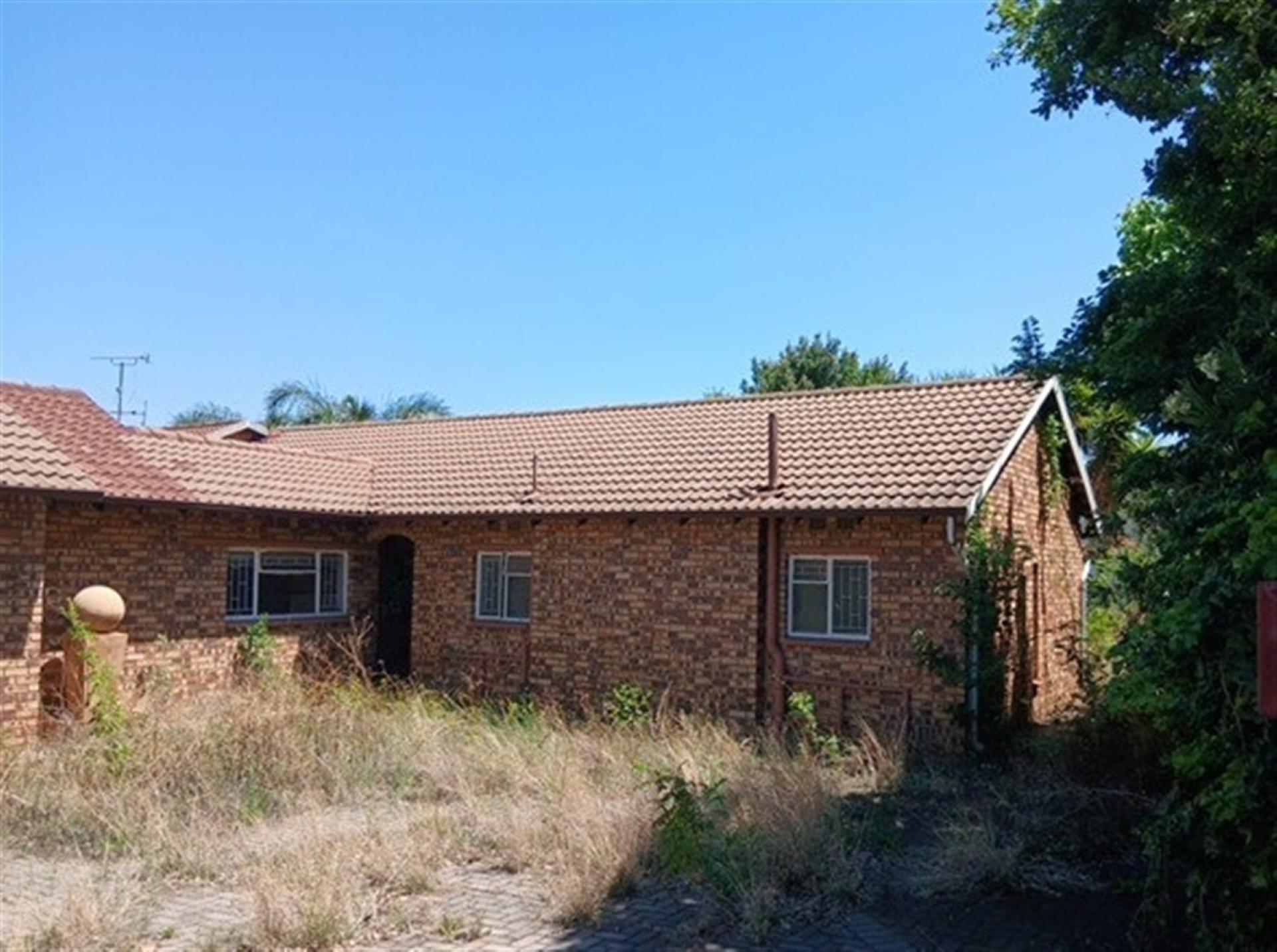 Front View of property in Esther Park