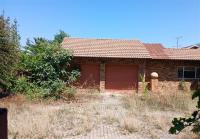 Front View of property in Esther Park