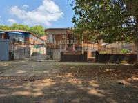 Front View of property in Bezuidenhout Valley