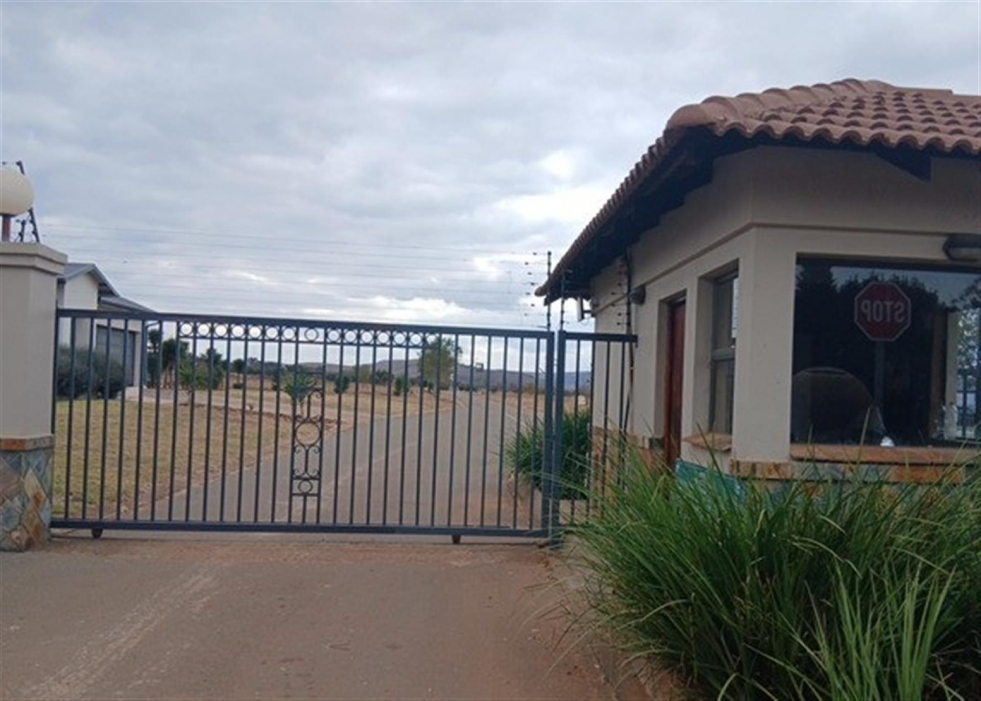 Front View of property in Centurion Central