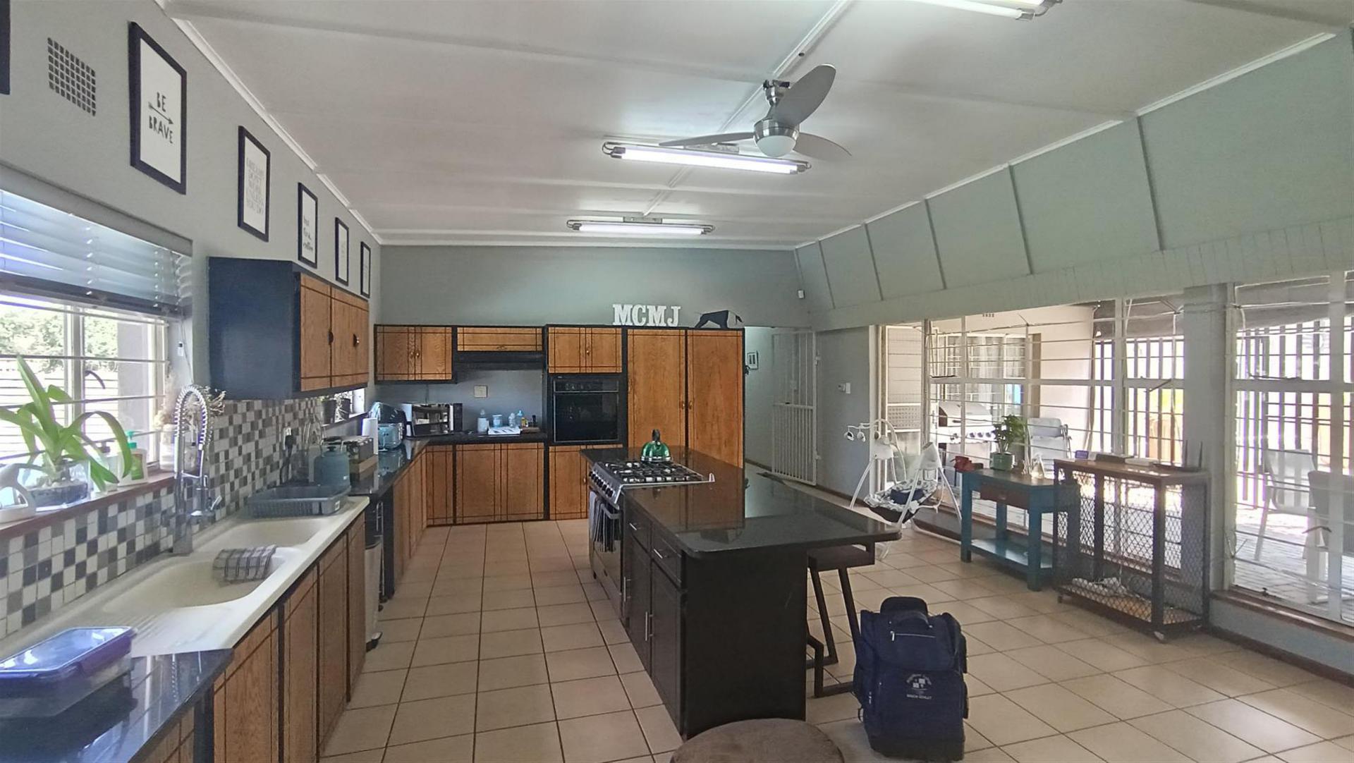 Kitchen - 43 square meters of property in Benoni AH