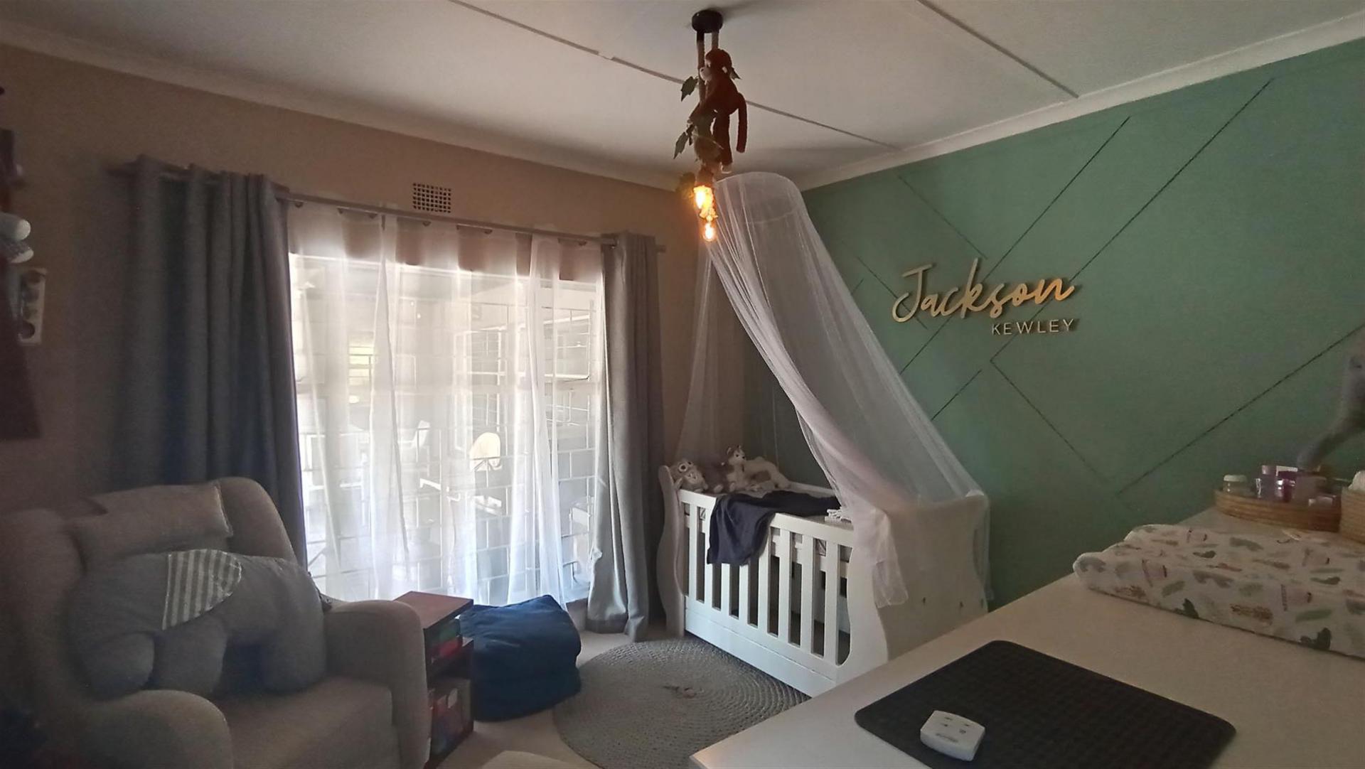 Bed Room 2 - 14 square meters of property in Benoni AH
