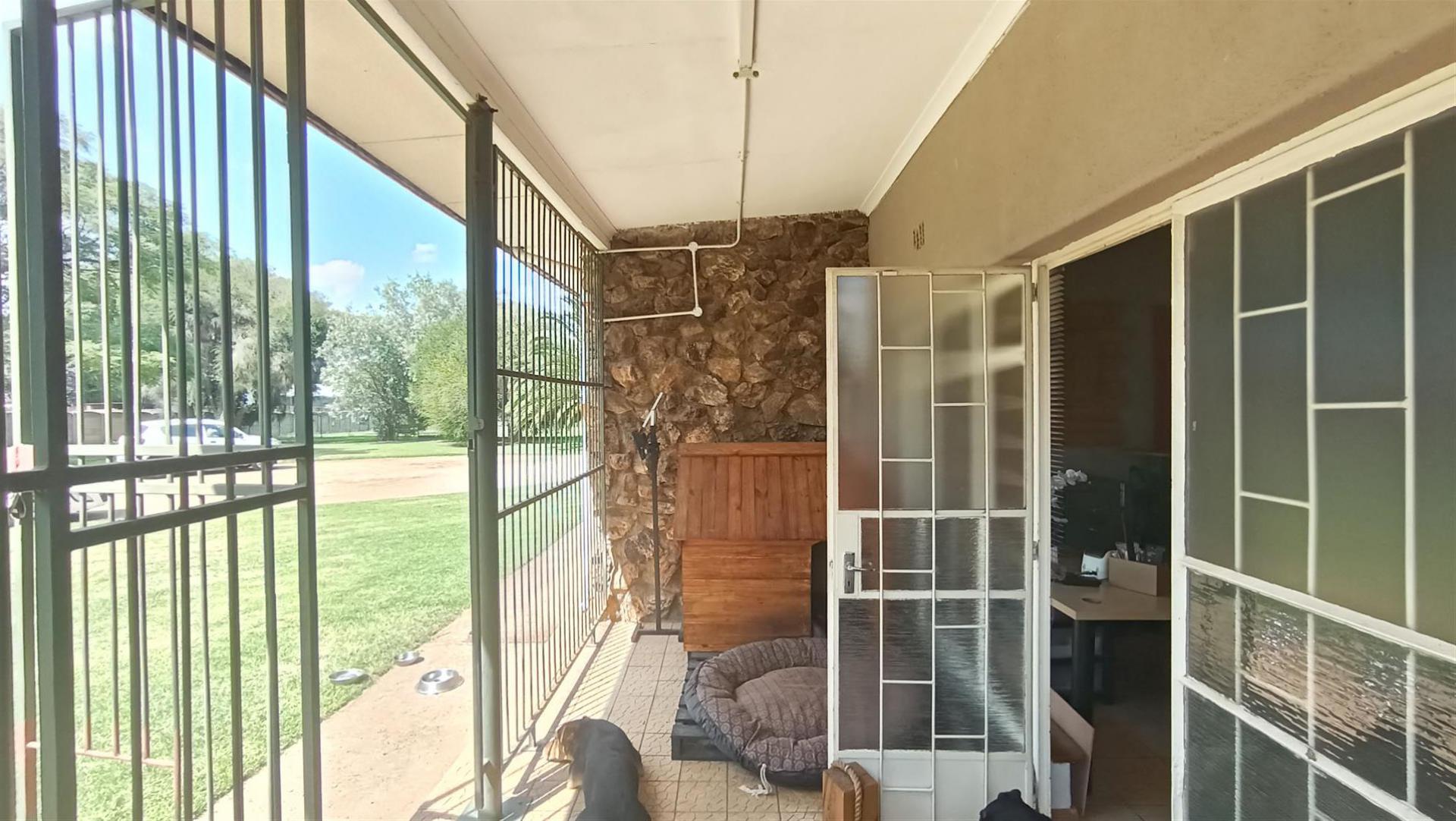 Patio - 55 square meters of property in Benoni AH