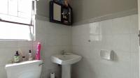 Bathroom 1 - 5 square meters of property in Morningside