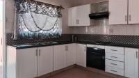 Kitchen - 24 square meters of property in Zakariyya Park