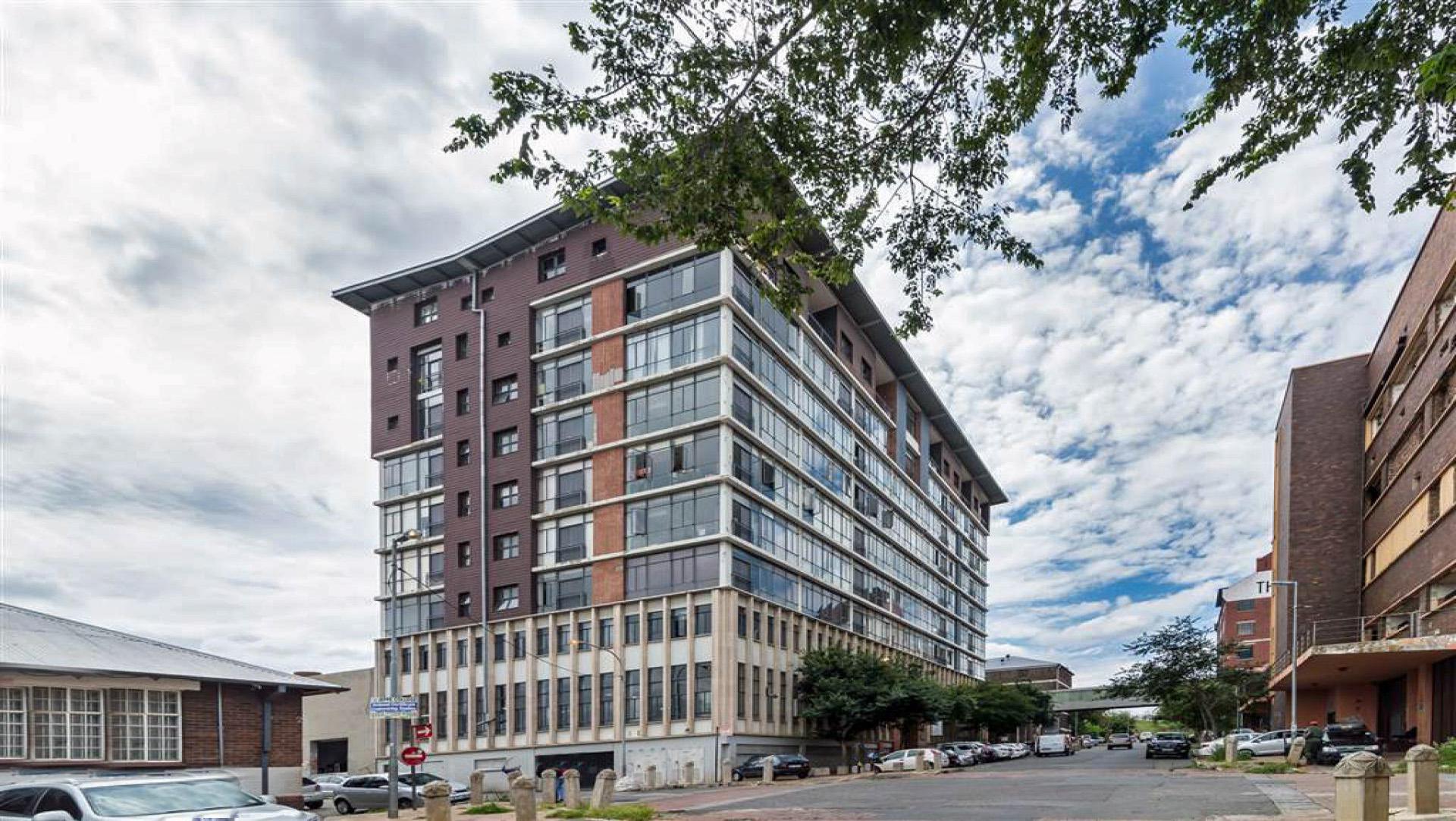 Front View of property in Newtown