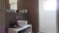 Main Bathroom - 13 square meters of property in Newtown