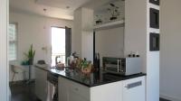 Kitchen - 16 square meters of property in Newtown